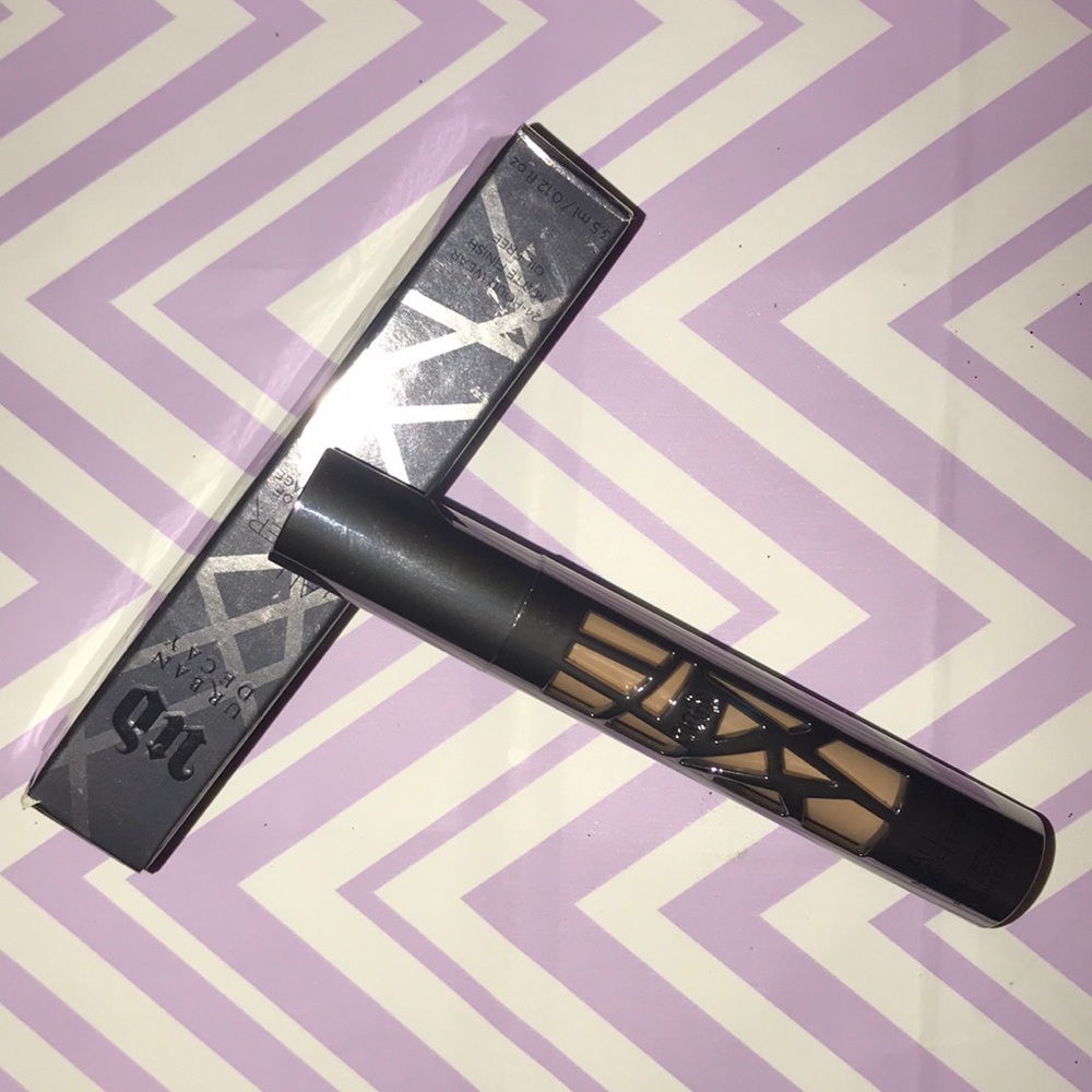 Urban Decay All Nighter full coverage concealer